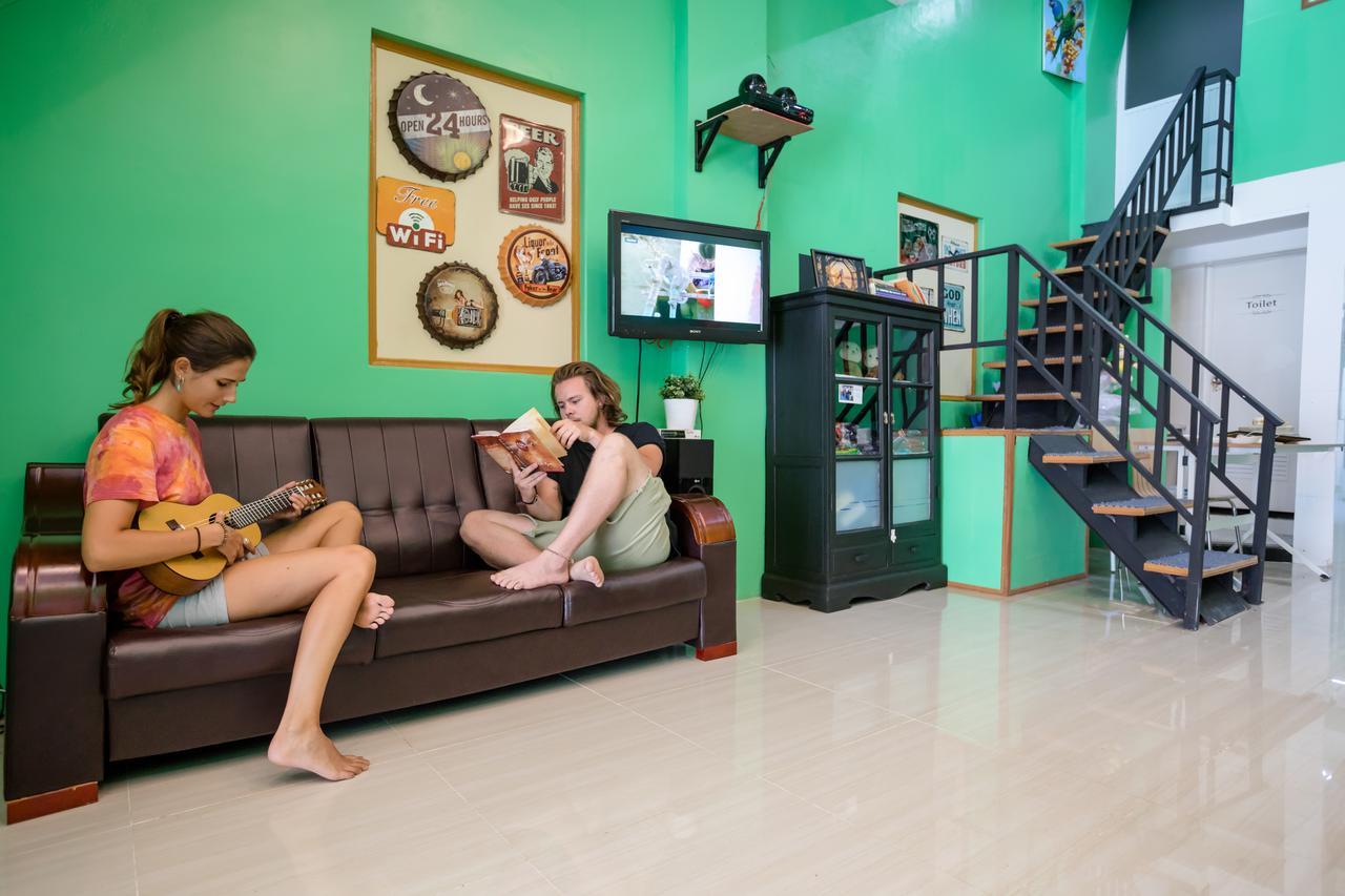 Little Monkey Hostel Yangon Exterior photo